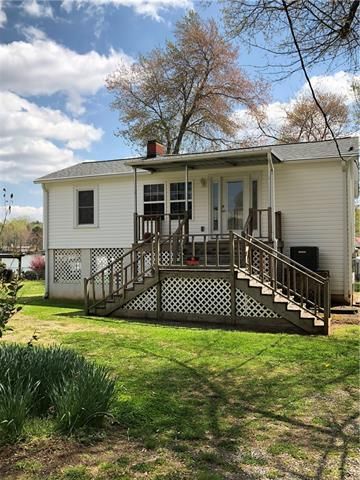 4453 Ridge St, Claremont, NC 28610-9425