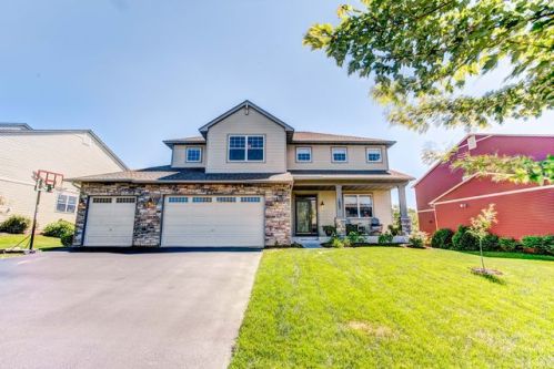 1685 Lenox Dr, Minnetrista, MN 55387