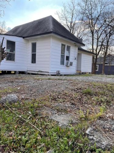 3521 Dalton St, Greenville, TX 75401-2414