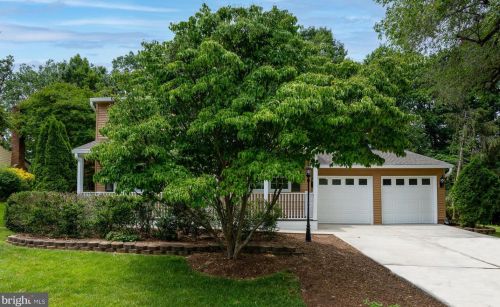16044 Macedonia Dr, Woodbridge, VA 22191-4412