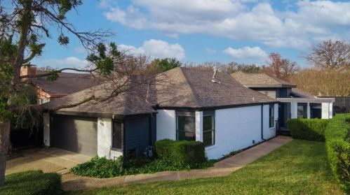 4111 Rush Cir, Addison TX  75001-3155 exterior