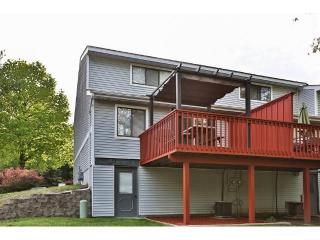1650 City View Dr, Saint Paul, MN 55121-1702