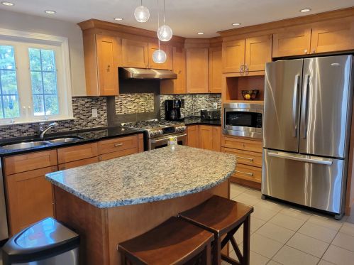 19 Vespa Ln, Nashua, NH 03064-1166