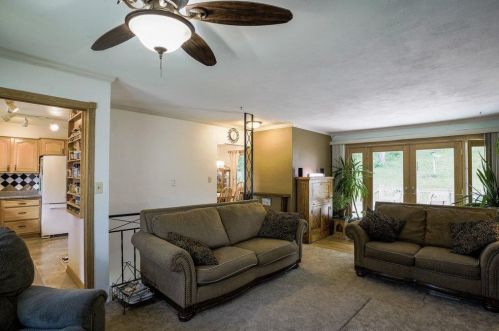 1718 Spruce Dr, Red Wing, MN 55066-3001