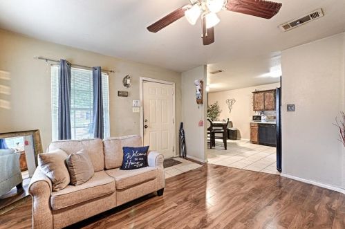 1531 Carson St, Dallas, TX 75216-1618