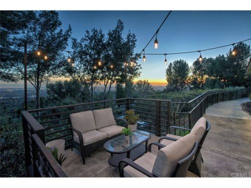 14038 Summit Dr, Whittier, CA 90602-1954