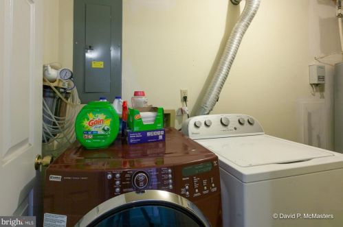 423 Shannondale Rd, Harpers Ferry WV 25425-4564 exterior