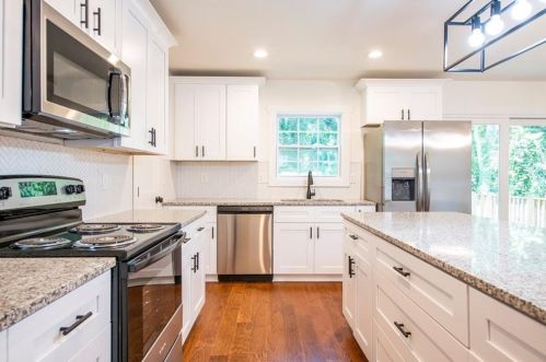 674 Charlotte Pl, Atlanta GA  30318-6375 exterior