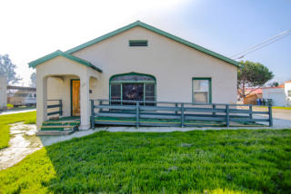 119 Heinlen St, Lemoore, CA 93245-2944