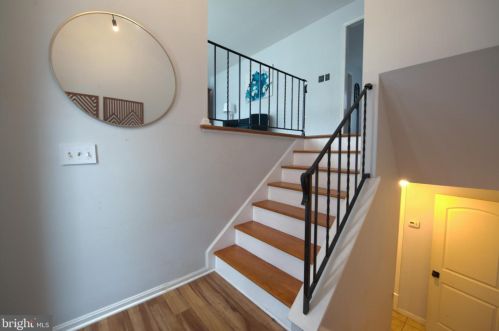 104 Packett Dr, Charles Town, WV 25414-5260