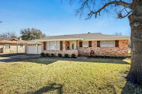 5625 Woodway Dr, Fort Worth TX  76133-2959 exterior