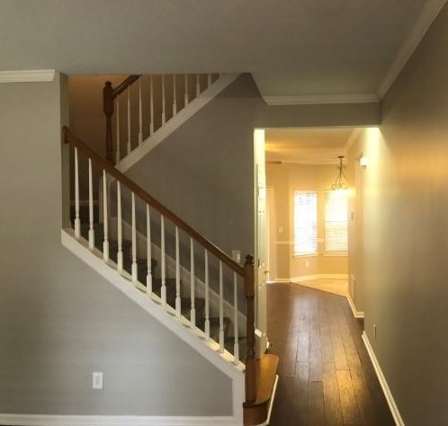 2565 Laurel Cir, Atlanta, GA 30311-1233