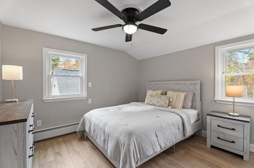 23 Floyd Rd, Derry NH  03038-4822 exterior