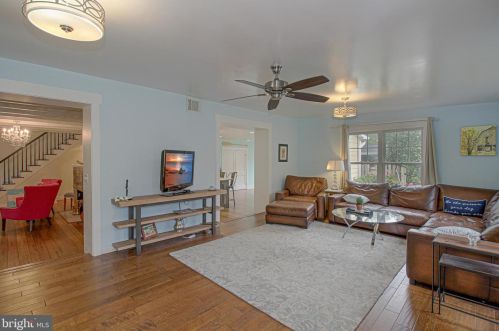 213 Avondale Cir, Severna Park MD  21146-4403 exterior