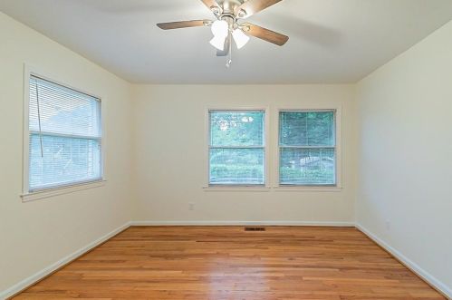 2870 Handy Dr, Atlanta GA  30318-7237 exterior