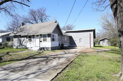 5225 Purington Ave, Fort Worth TX  76112-4839 exterior