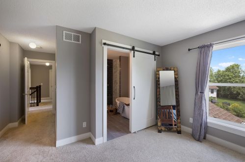 8009 Greenbriar Ln, Saint Paul MN  55125-8472 exterior