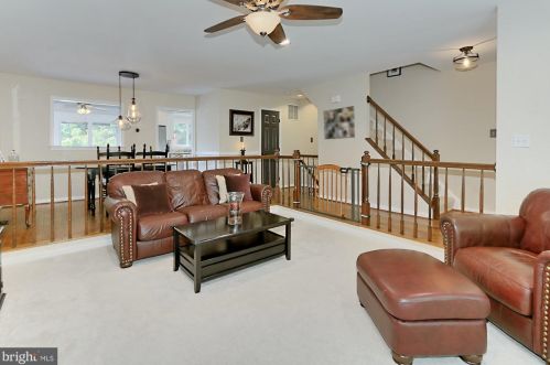 9365 Peter Roy Ct, Springfield VA  22015-4264 exterior