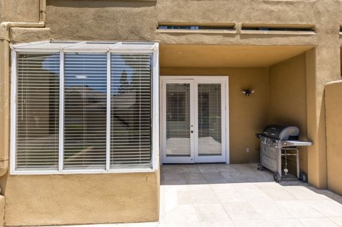10 Lehigh Aisle, Irvine CA  92612-4101 exterior