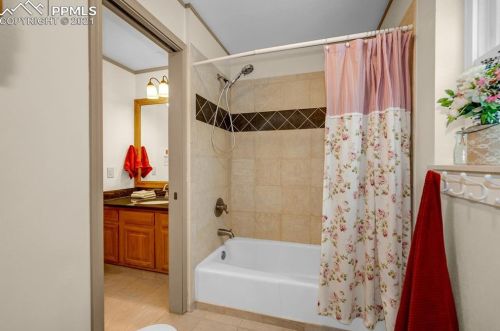 1020 Midland Ave, Woodland Park CO 80863-3311 exterior