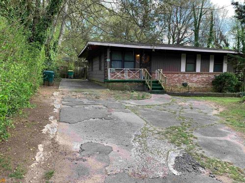 699 Conley Rd, Forest Park, GA 30297-1050