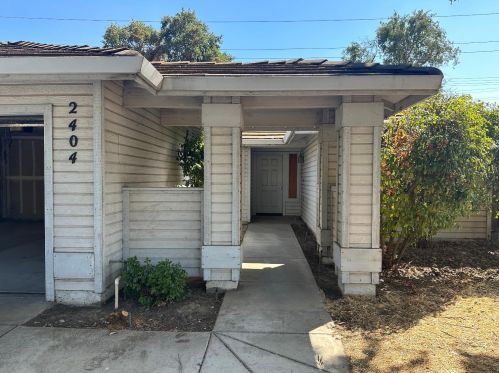 2404 Beatrice Ln, Modesto, CA 95355-8829