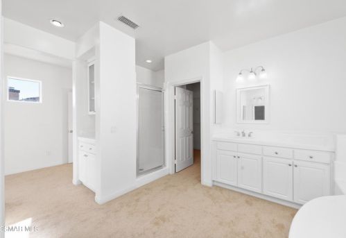 5934 Indian Terrace Dr, Simi Valley CA  93063-5771 exterior