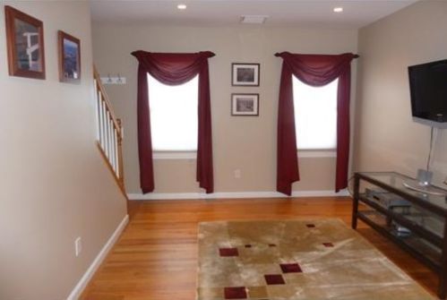 20 Grand St, Greenwich CT  06830-6109 exterior