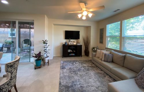 1330 Harvest Dr, Turlock, CA 95382-9406