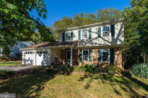 8225 Terra Grande Ave, Springfield, VA 22153-3538