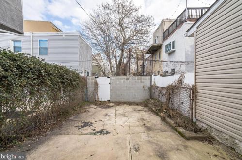 1241 20 St, Philadelphia PA 19146-4338 exterior