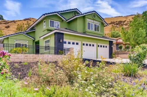 3705 Canyon Terrace Dr, San Bernardino, CA 92407-4106