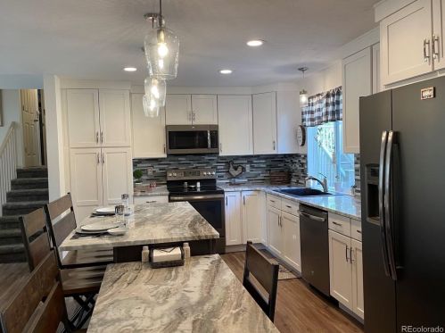 2642 Sable Way, Aurora CO  80014-2404 exterior