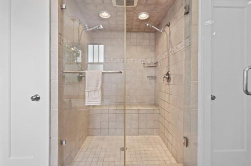 1759 Marietta Rd, Atlanta GA  30318-2763 exterior