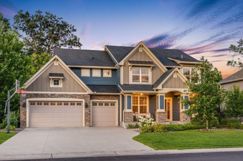 5300 Black Oaks Ln, Minneapolis, MN 55446