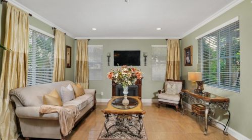 909 Mira Lago Way, San Marcos, CA 92078-7427