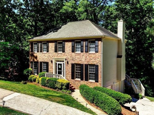 917 Mountain Top Dr, Marietta, GA 30062-3202