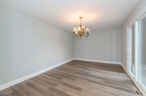 142 Nottingham Sq, Hackettstown NJ  07840-4236 exterior