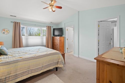 540 Commons Ct, Bannockburn IL  60015-4313 exterior