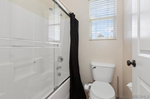 1718 Picket Fence Dr, Chula Vista CA  91915-1856 exterior