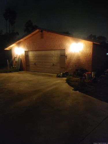 534 Rolling Hills Rd, Vista, CA 92083-7646