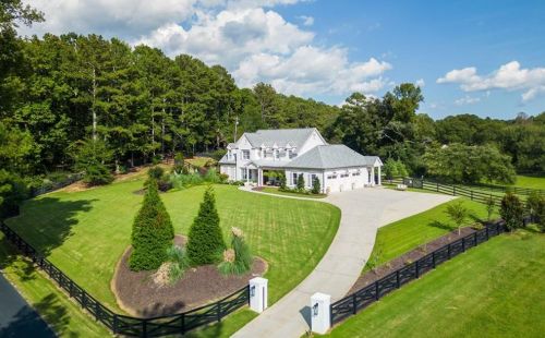 1484 Rucker Cir, Holly Springs, GA 30188-2132