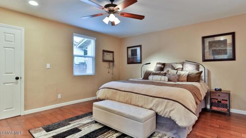 5474 Geoffrey Ave, Simi Valley CA  93063-4123 exterior