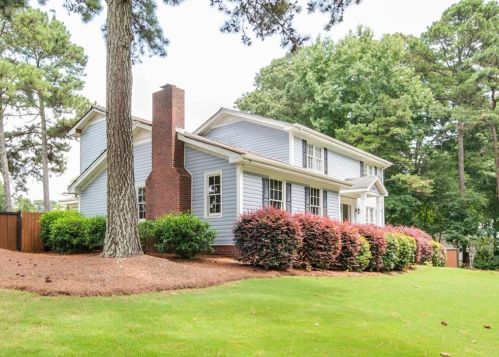 1756 Ridgedale Dr, Lithonia, GA 30078-2438