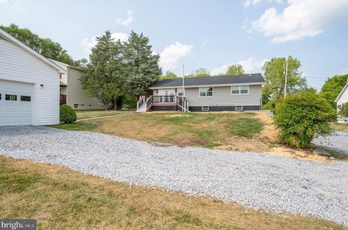 201 Pointfield Dr, Harpers Ferry WV 25425-5173 exterior