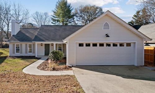 1179 Springway Dr, Gainesville, GA 30501-2132