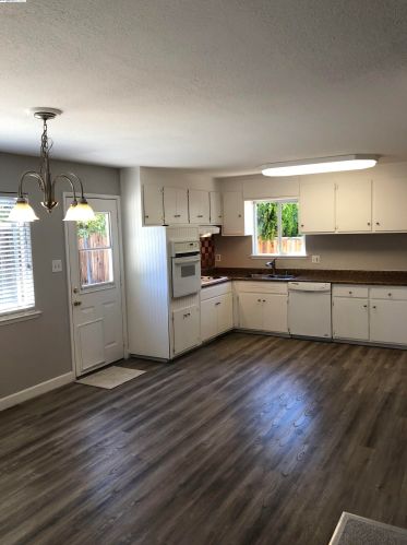 1037 Miranda Way, Livermore, CA 94550-5934