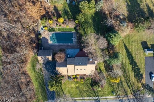 4 Theodore Dr, Dover NJ  07869-1913 exterior