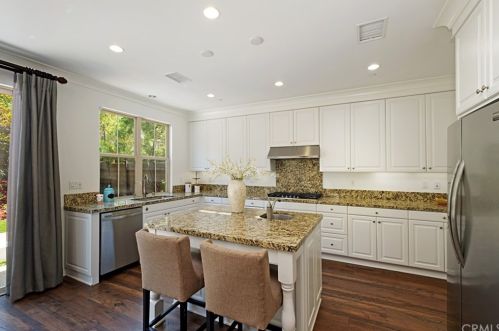 57 Crestwick, Irvine CA  92620-7306 exterior