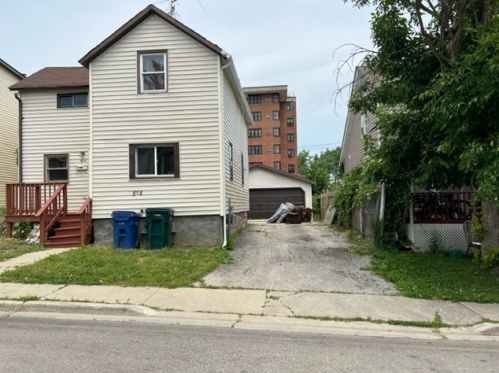 414 Lake Ct, Waukegan, IL 60085-5517